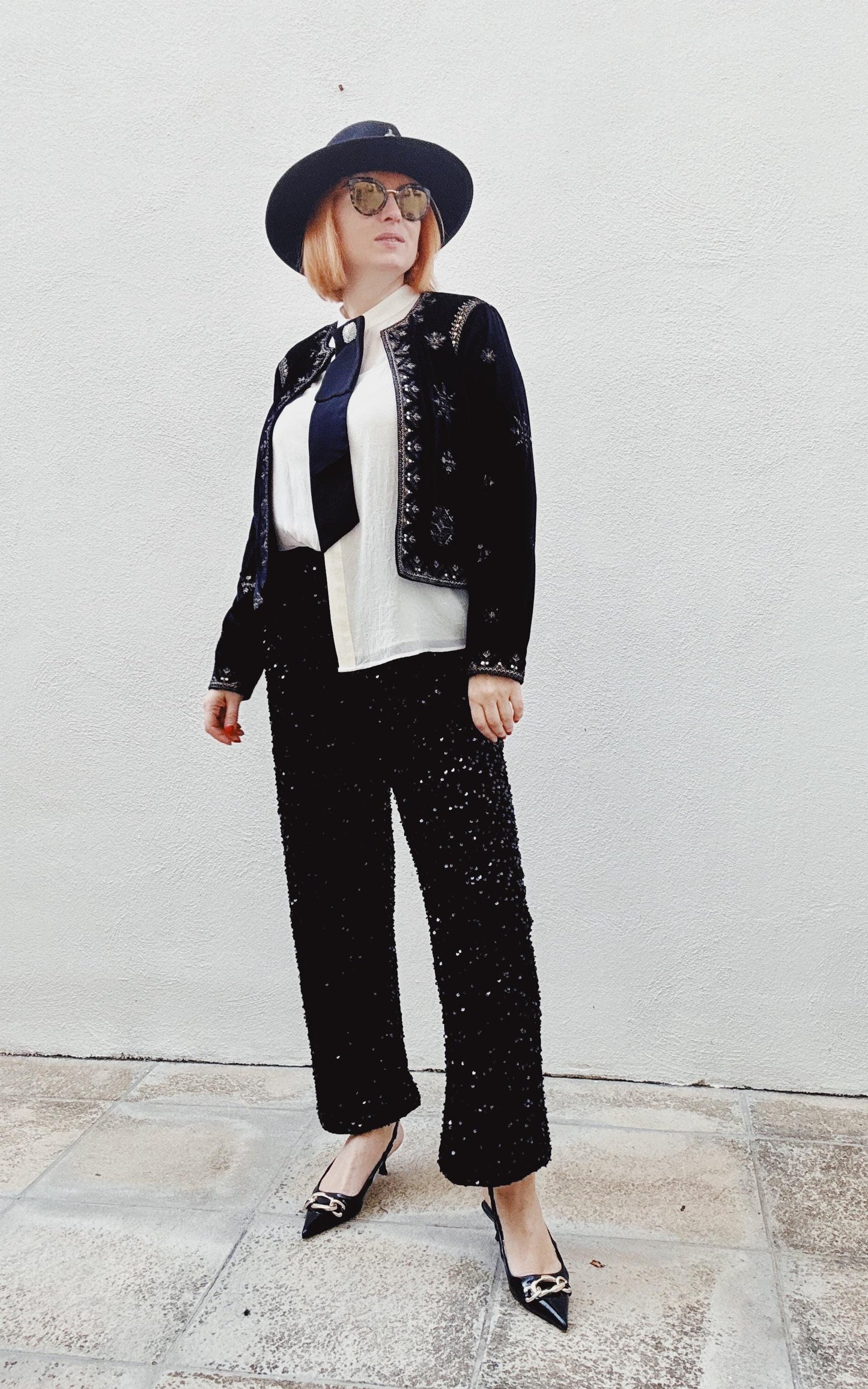 Chique Crop Top Black Velvet Open Blazer for Women