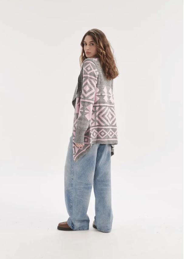 Geometric Cozy Cardigan Sweater – Warmth, Comfort, and Nordic Elegance