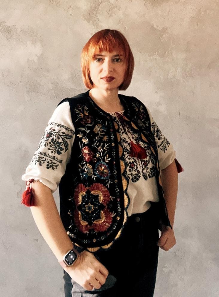 Chique Embroidered Sleeveless Jacket for Women Embellished Sequins Vest Coat