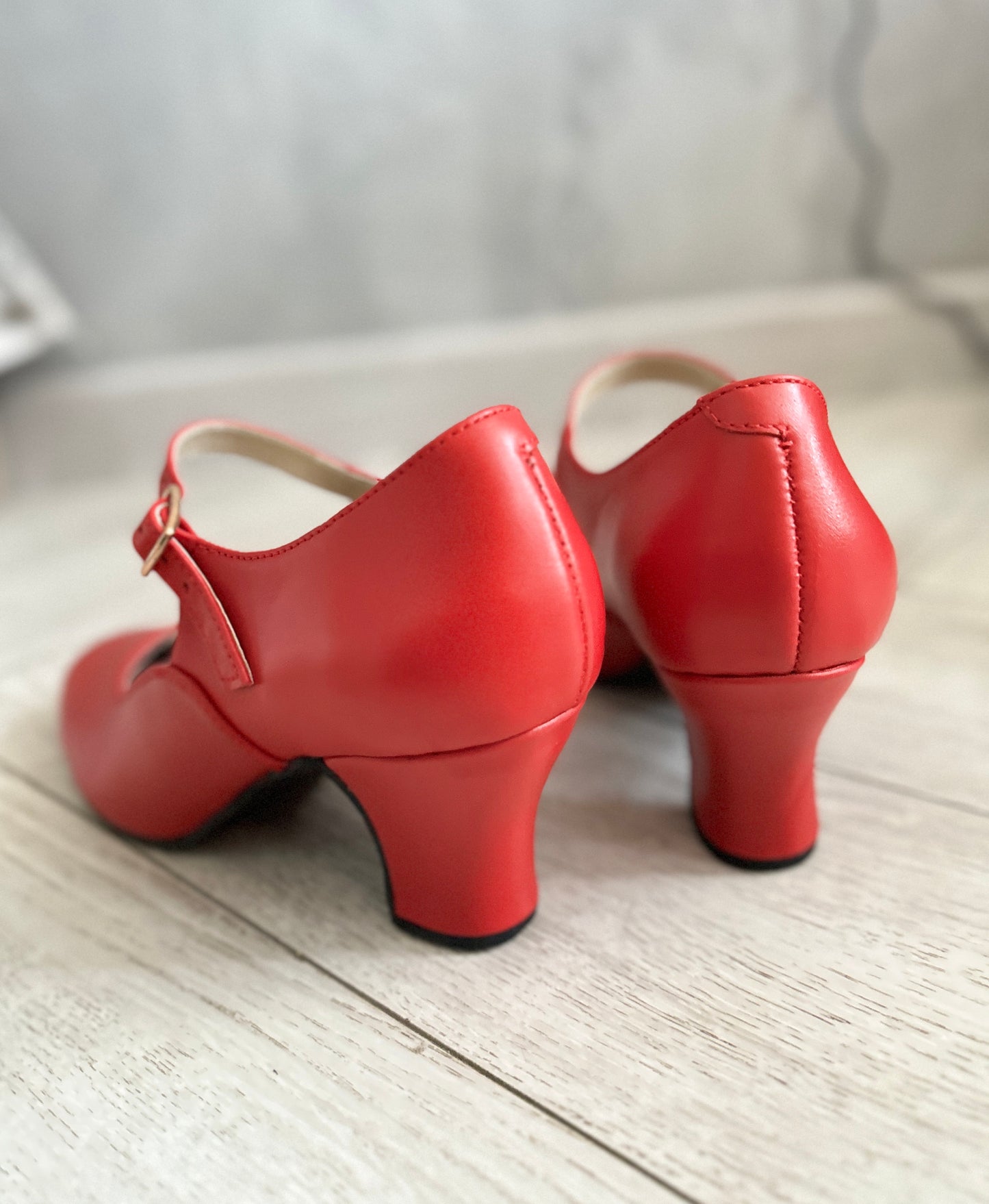 Black Folk Ukrainian Women’s Shoes – Perfect for Stage Performances and National Costumes