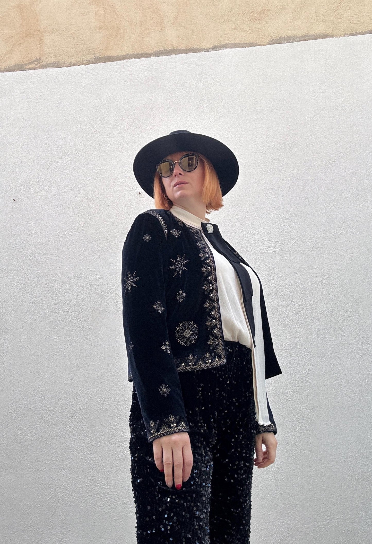 Chique Crop Top Black Velvet Open Blazer for Women