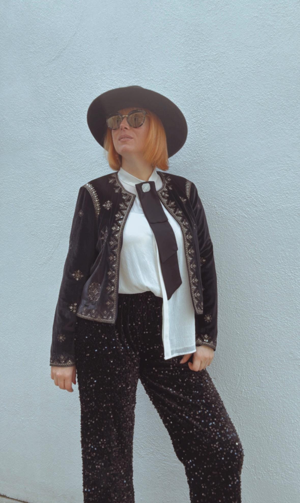 Chique Crop Top Black Velvet Open Blazer for Women