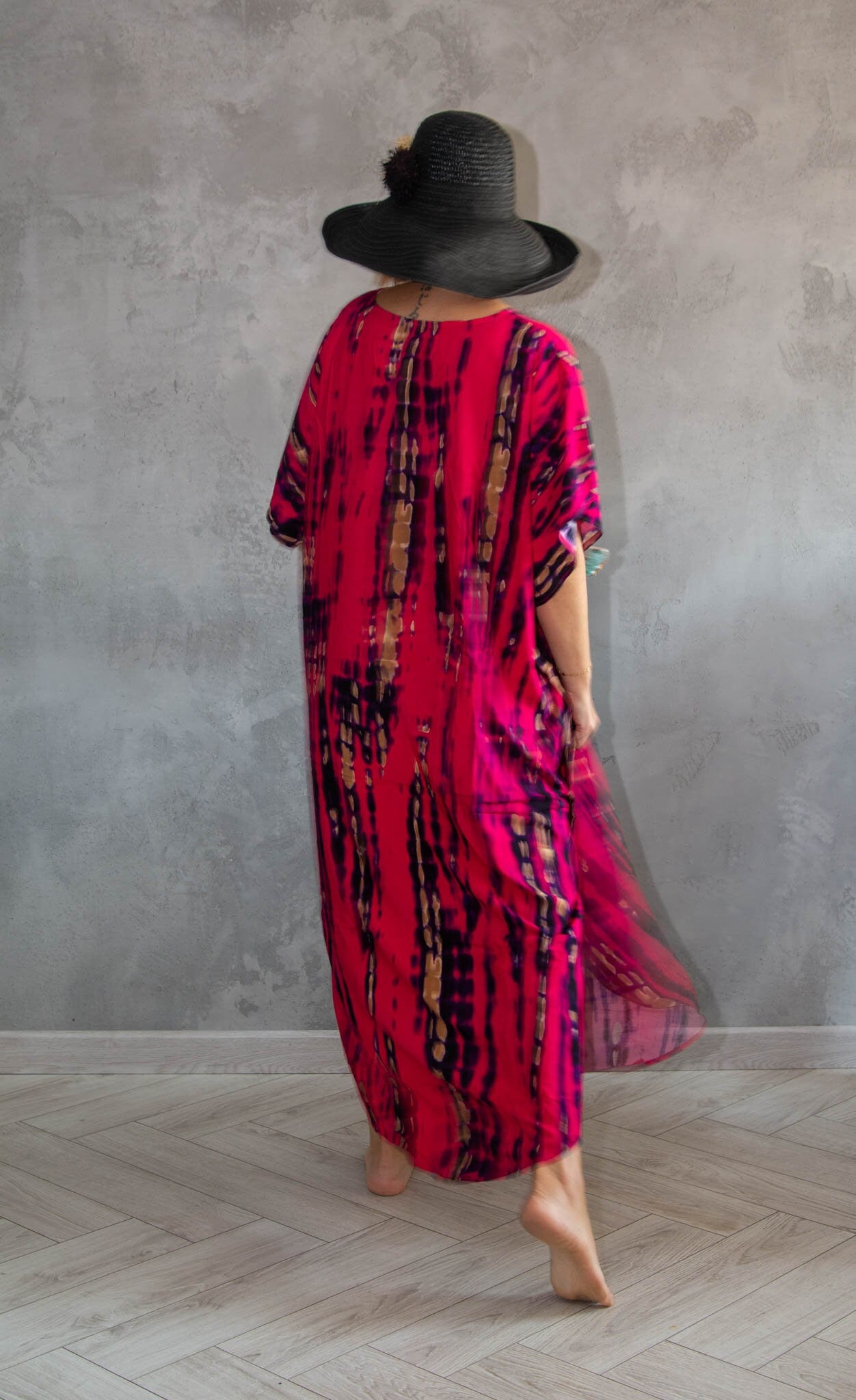 Elegant Oversize Tie-Dye Summer Cover-Up – Perfect for Lounging in Style