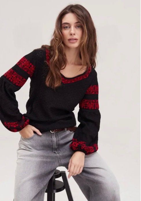 S-4XL Modern Knitted Ukrainian Blouse with a French Twist – Timeless Elegance Redefined