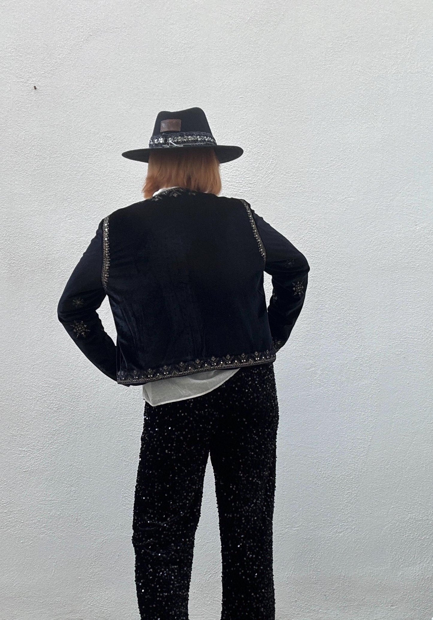 Chique Crop Top Black Velvet Open Blazer for Women