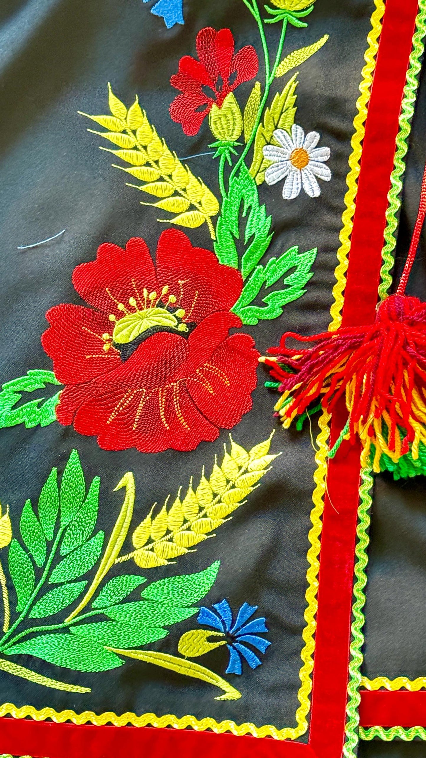 Beautiful Ukraininan Traditional Skirt Plahta Kirt with Belt