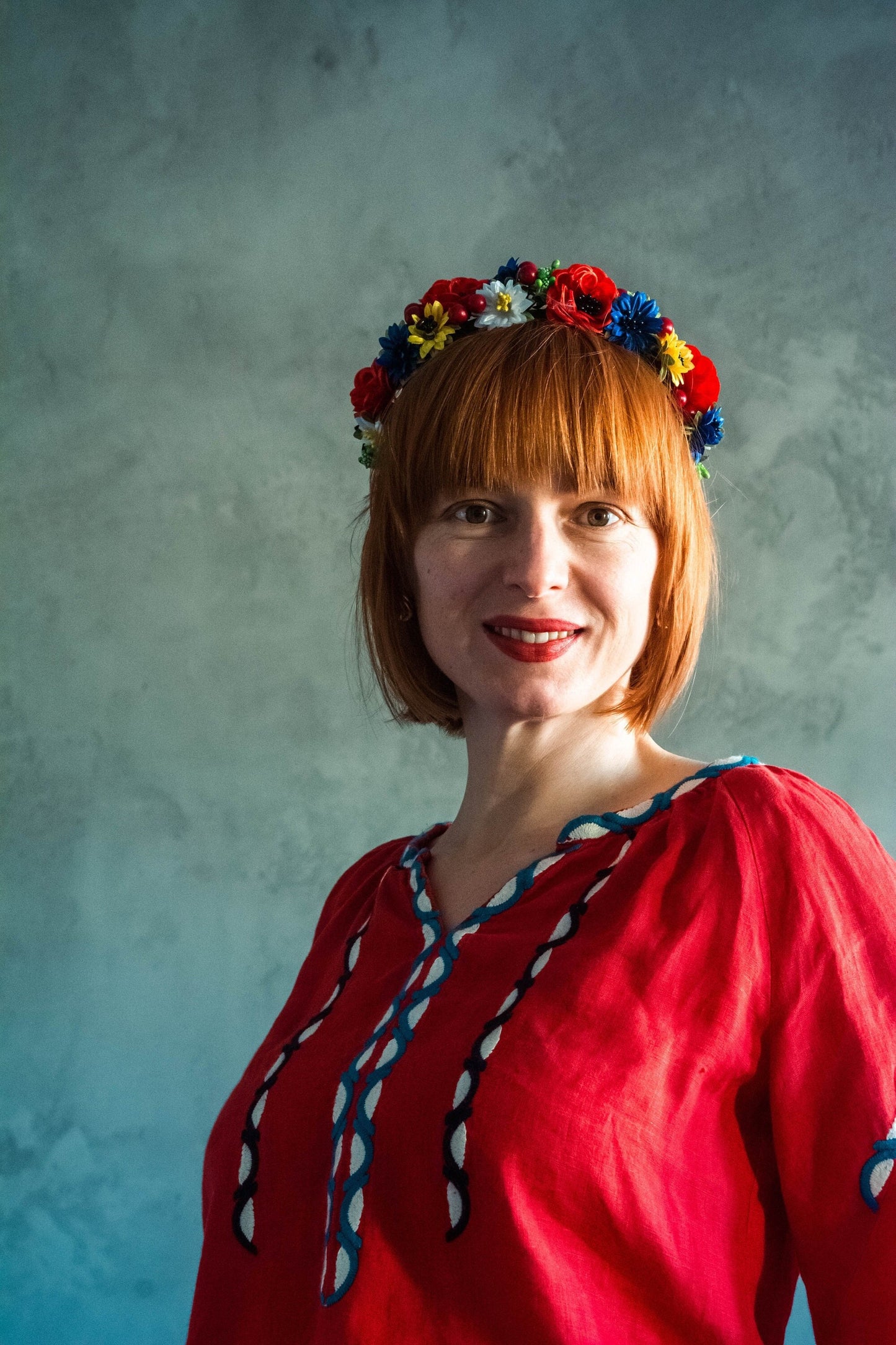 Elegant Ukrainian Vinok in Traditional Red and White – A Timeless Symbol of Heritage