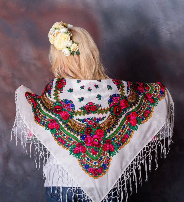 Large White Folk Ukrainian Shawl with Vibrant Floral Patterns A Timeless Accessory of Elegance