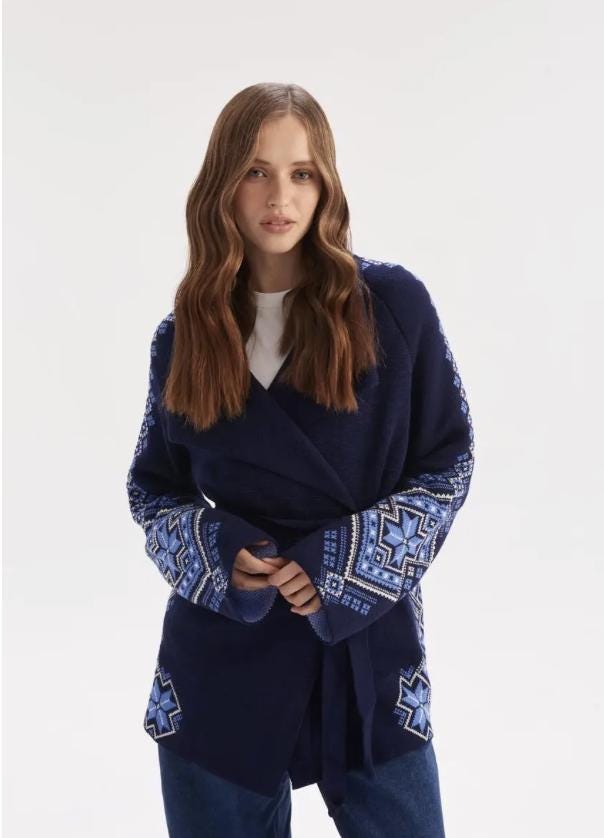 Geometric Cozy Blue Cardigan Sweater – High-Quality Warmth and Style