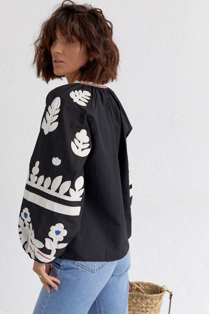 Gorgeous Black Elegant Summer Folk Nuoveau Blouse with Floral Motiff