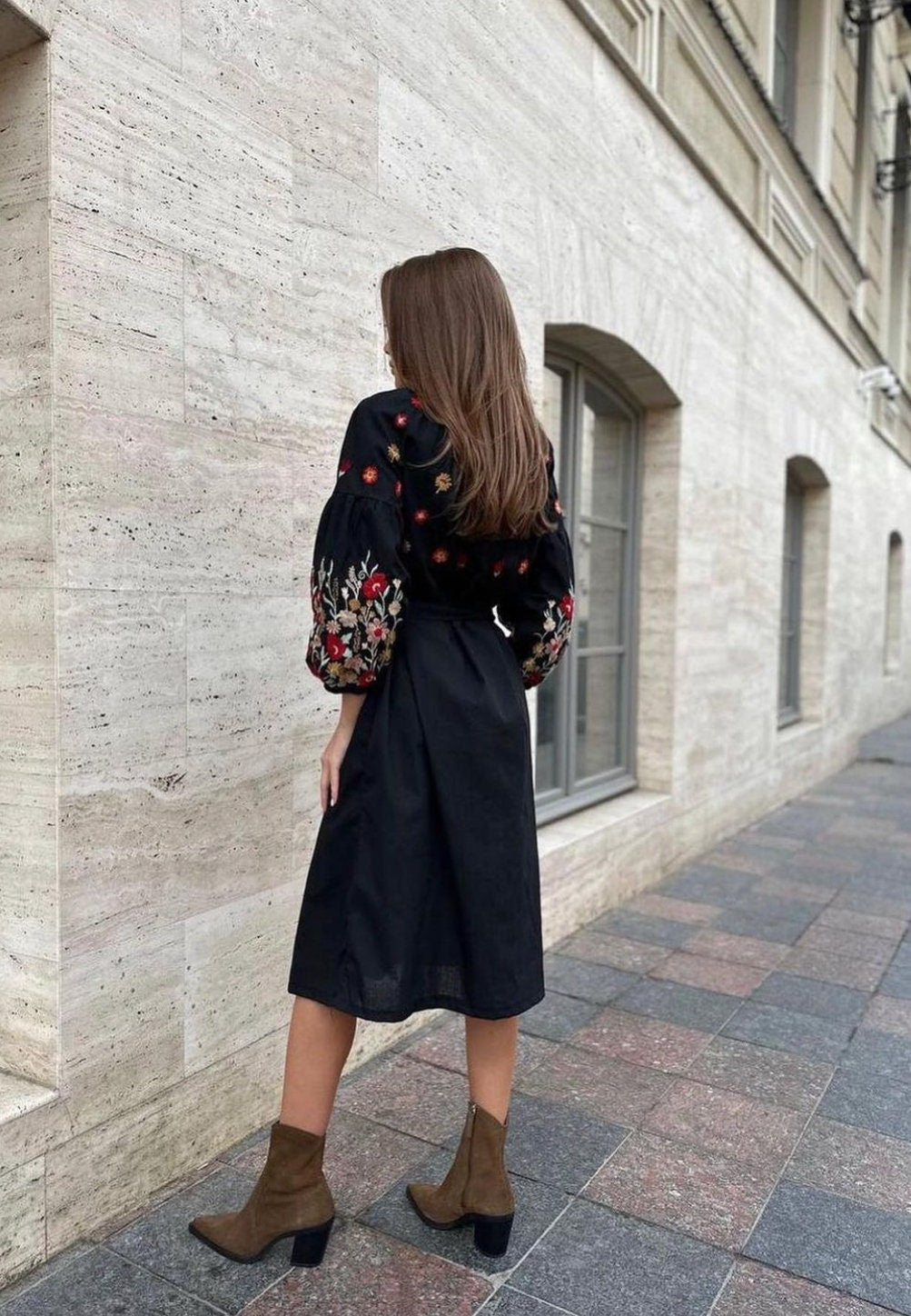 Poised Black Summer Dress with Feminine Embroidery Resort-Ready Effortless Elegance