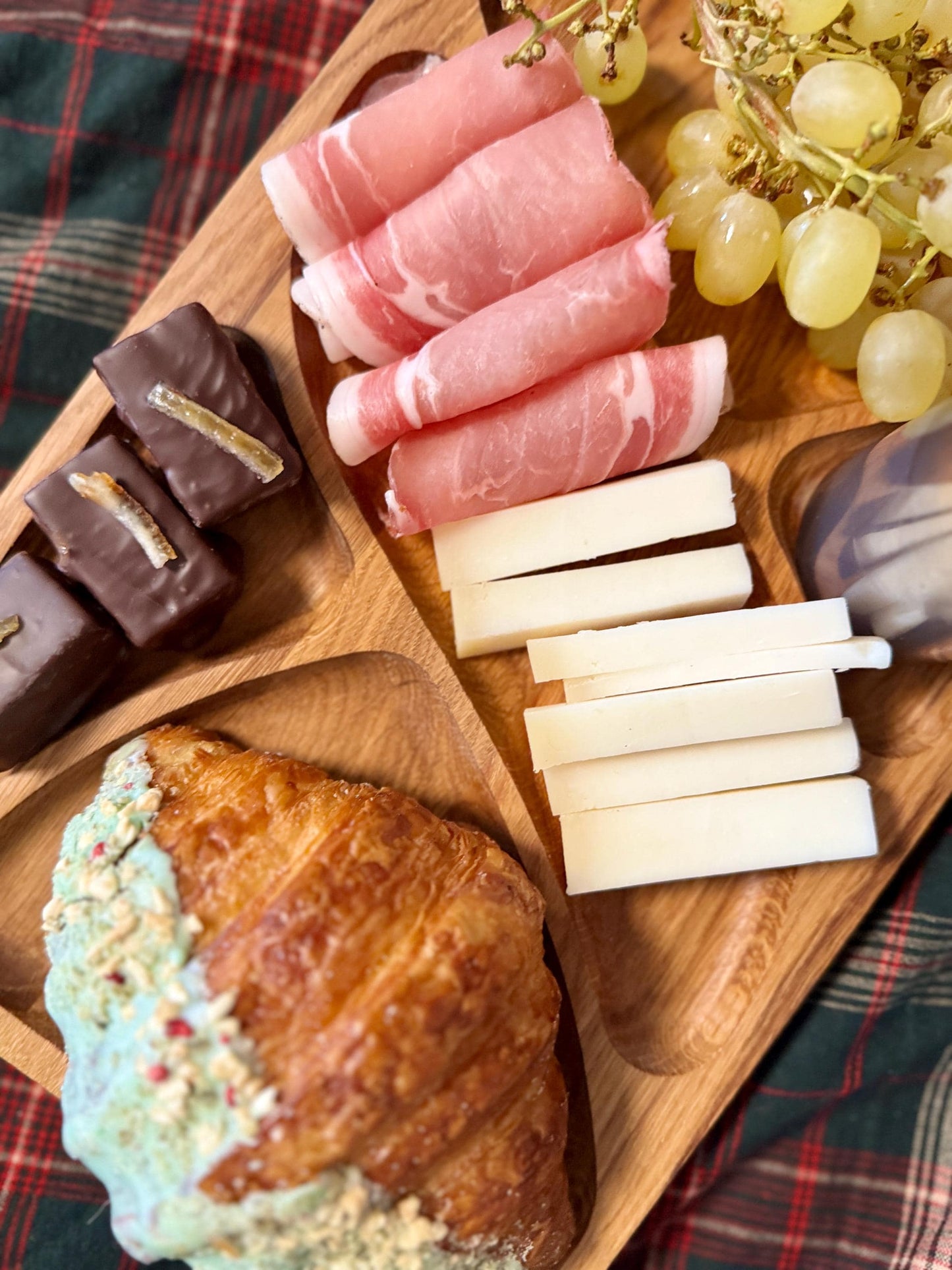 Rectangular Charcuterie Dish & Tapas Tray – Solid Oak Wood Wooden Snack Serving Tray