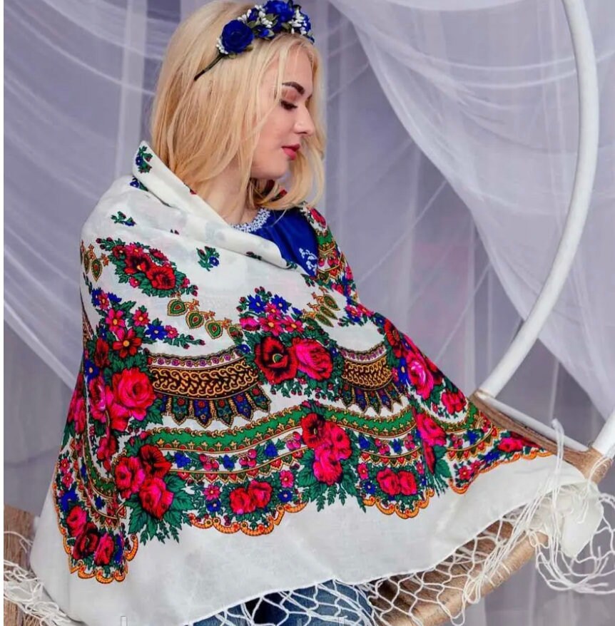 Large White Folk Ukrainian Shawl with Vibrant Floral Patterns A Timeless Accessory of Elegance
