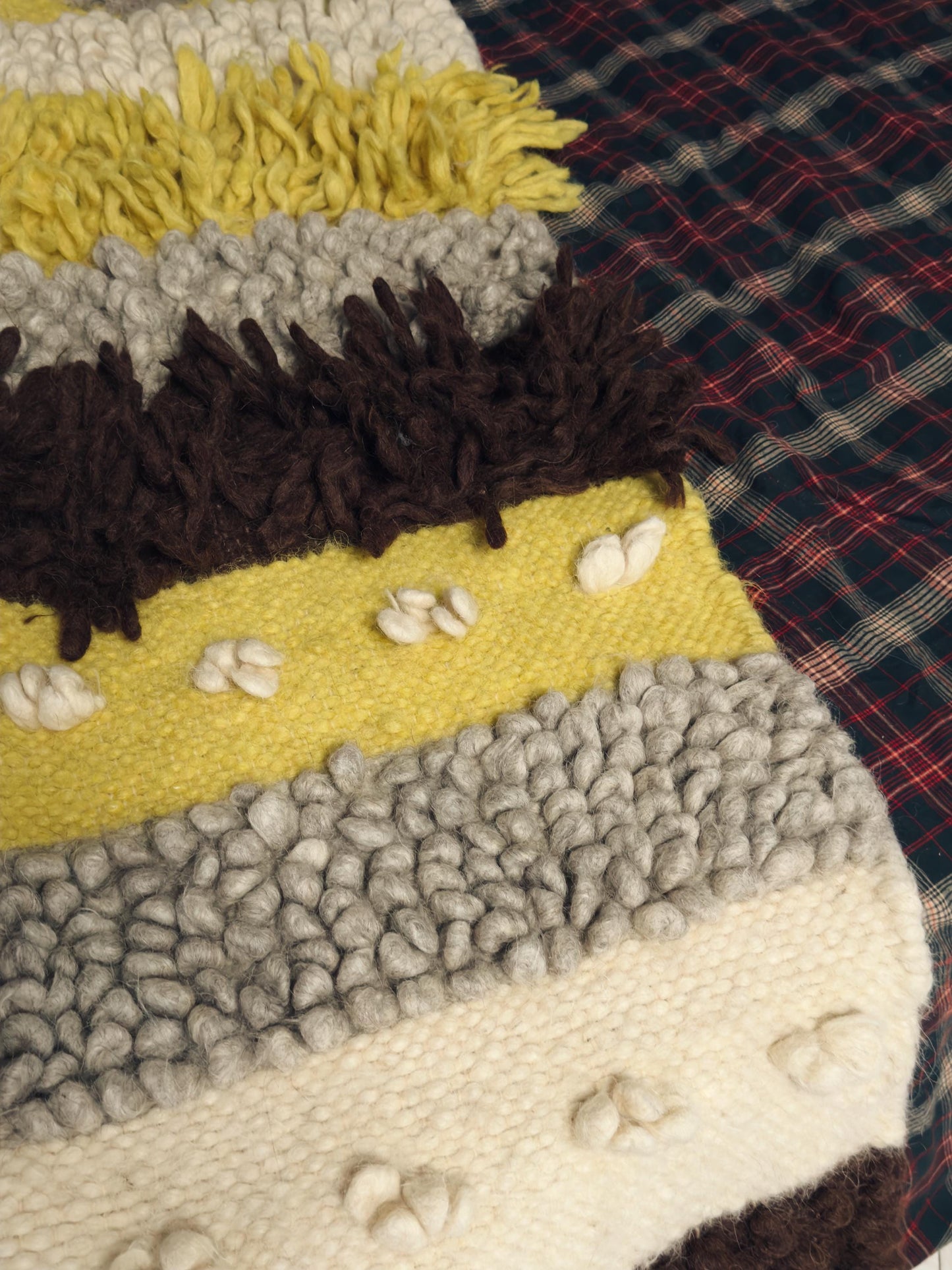 Handwoven Wool Bed Cover Blanket – Scandi-Inspired Elegance and Cozy Comfort