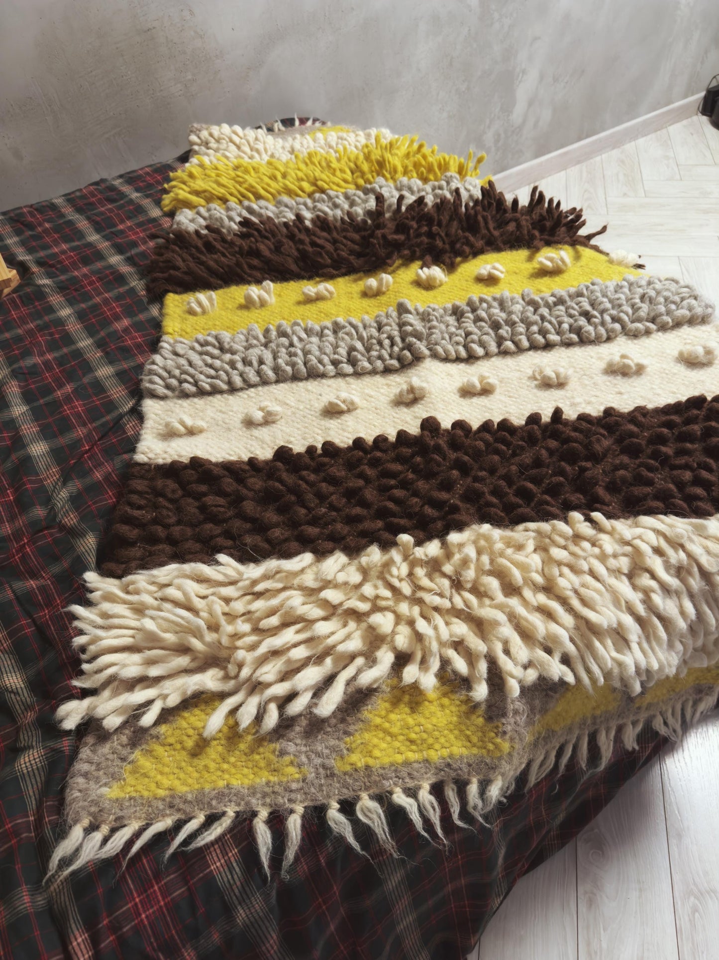 Handwoven Wool Bed Cover Blanket – Scandi-Inspired Elegance and Cozy Comfort