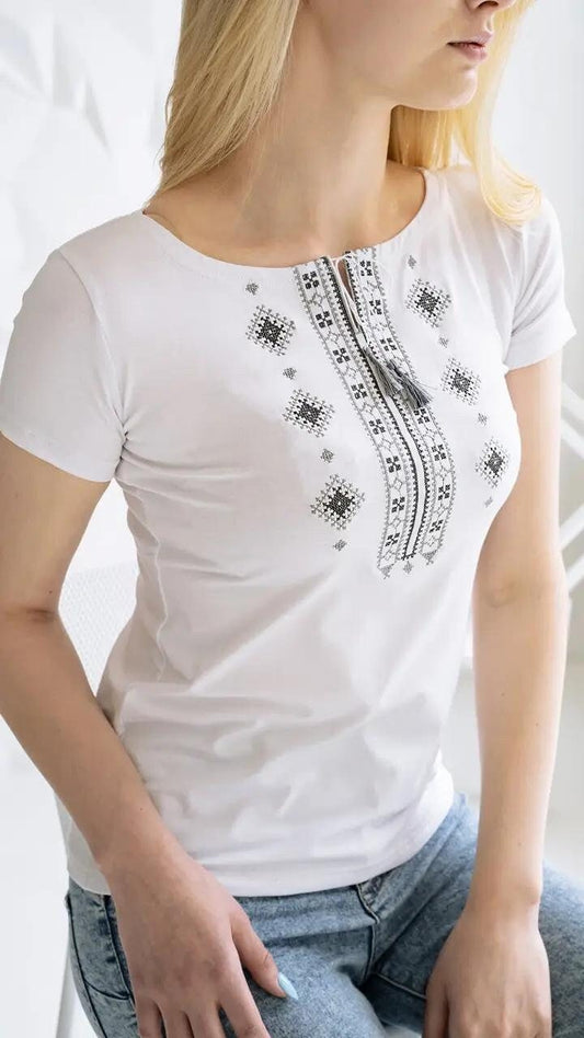S-3XL Vyshyvanka T-Shirt with Grey Geometric Embroidery – A Modern Celebration of Ukrainian Heritage
