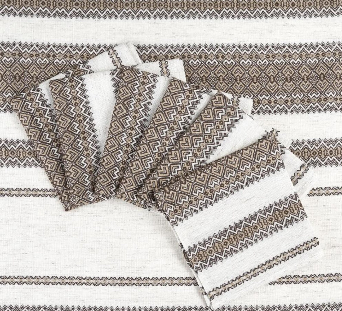 High Quality Thick Beige Ukrainian Tablecloth with Embroidery – Set with 6 Napkins