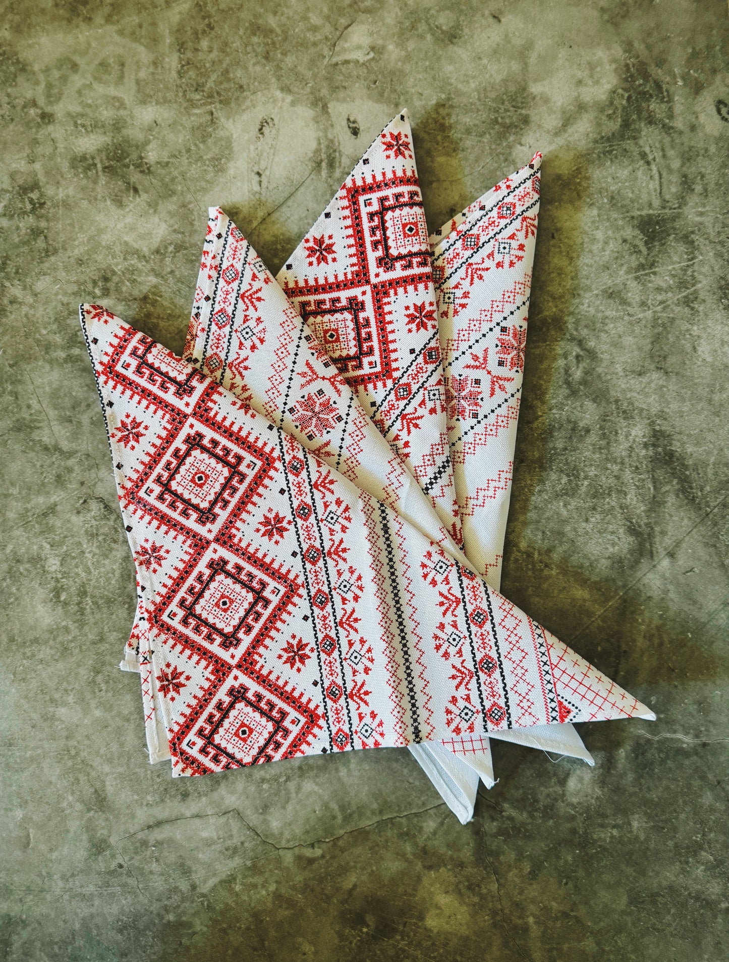 Modern Ukrainian Table Napkins Set - Ukrainian Home Decor with Traditional Motif