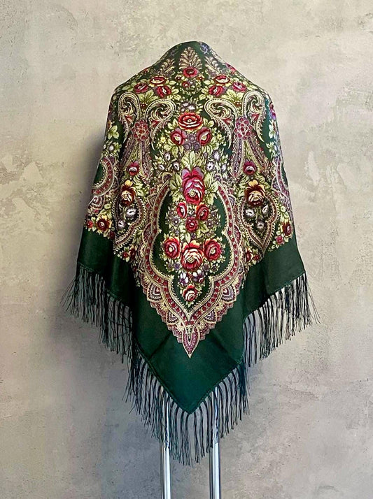 Large Gorgeous Green Ukrainian Shawl Hustka with Tassels