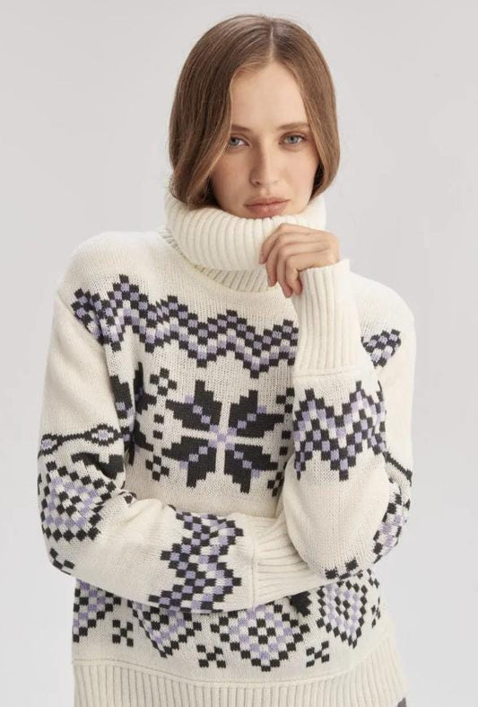 Cozy Sweater with Snowflake Pattern Modern Knitted Winter Essentials